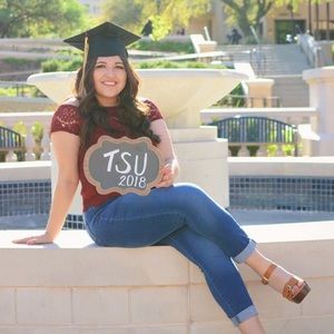 Meet your Posher, Clarissa